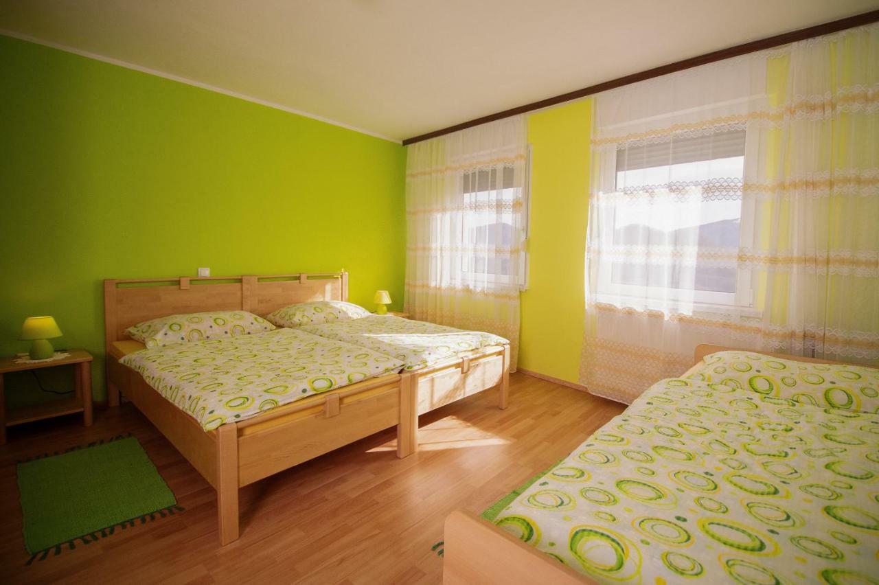 Apartmaji Berginc Кобарід Екстер'єр фото