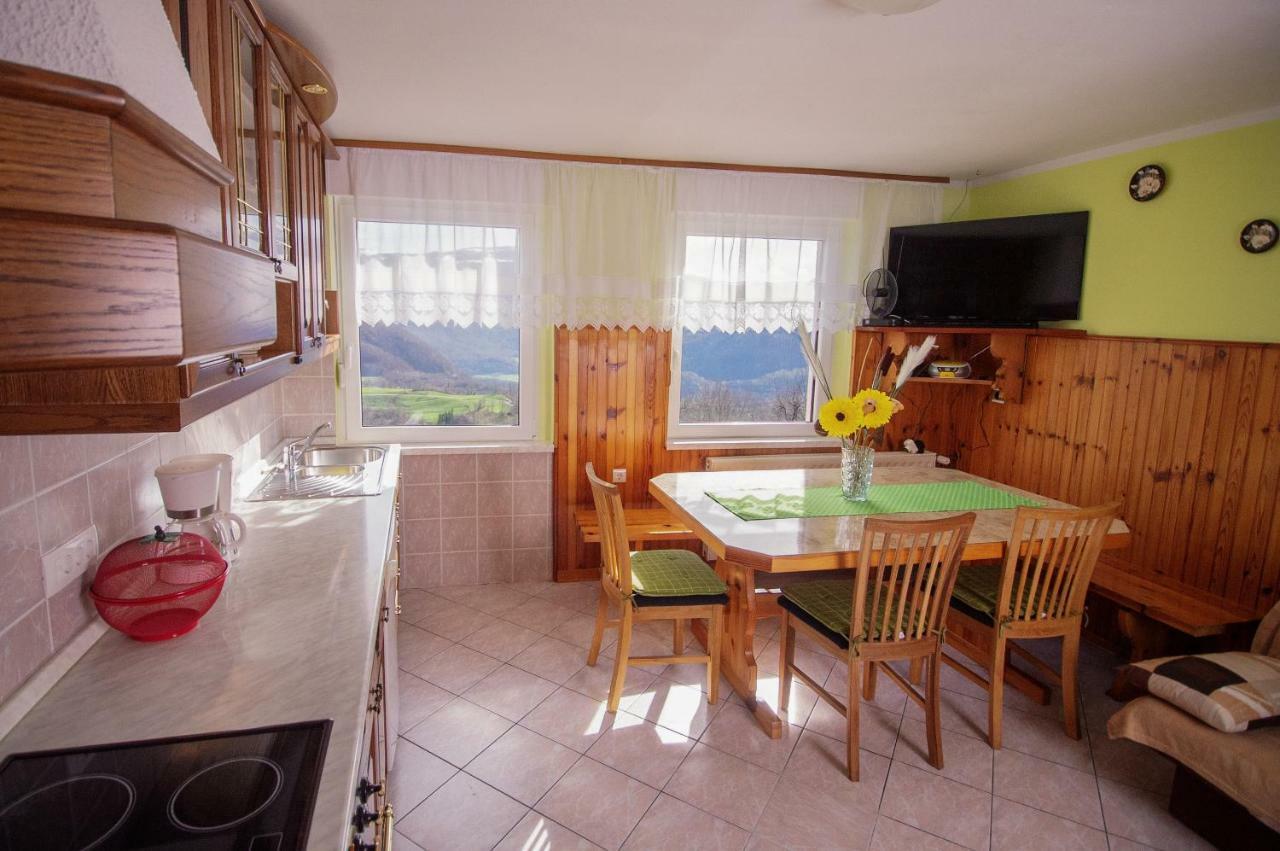 Apartmaji Berginc Кобарід Екстер'єр фото