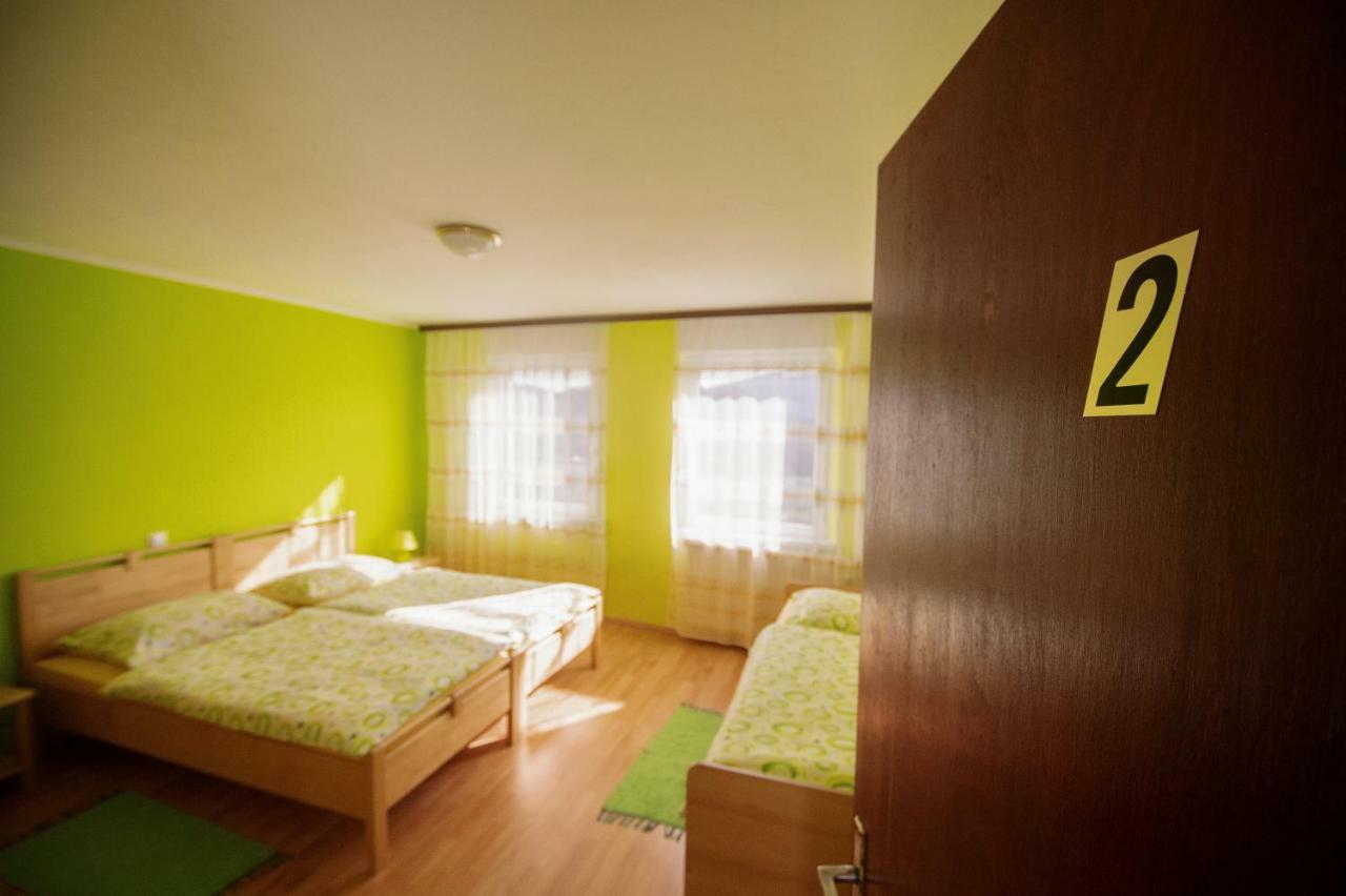Apartmaji Berginc Кобарід Екстер'єр фото