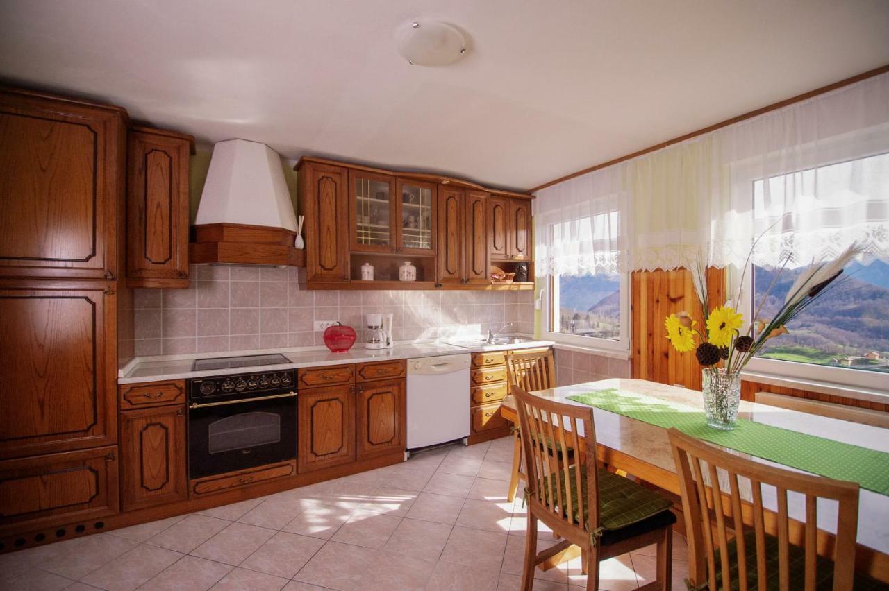 Apartmaji Berginc Кобарід Екстер'єр фото